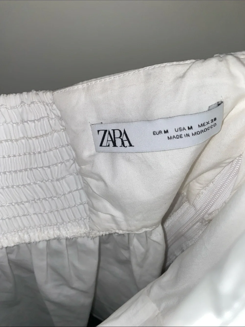 Never worn Zara White Off-Shoulder Peplum Blouse - Picture 4 of 4